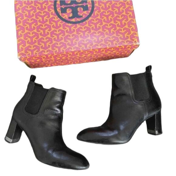 Tory Burch Chelsea Boots April Ankle Booties Heels Black Leather Womens Size 7.5 - Picture 2 of 9